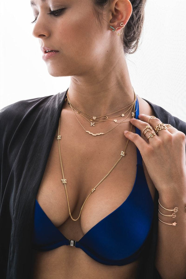 How to Style Your Jewelry for the Holidays