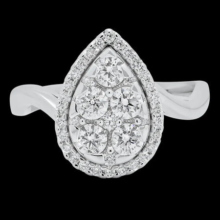 Distinctive Oval Diamond Ring