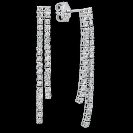 Distinctive Oval Diamond Ring
